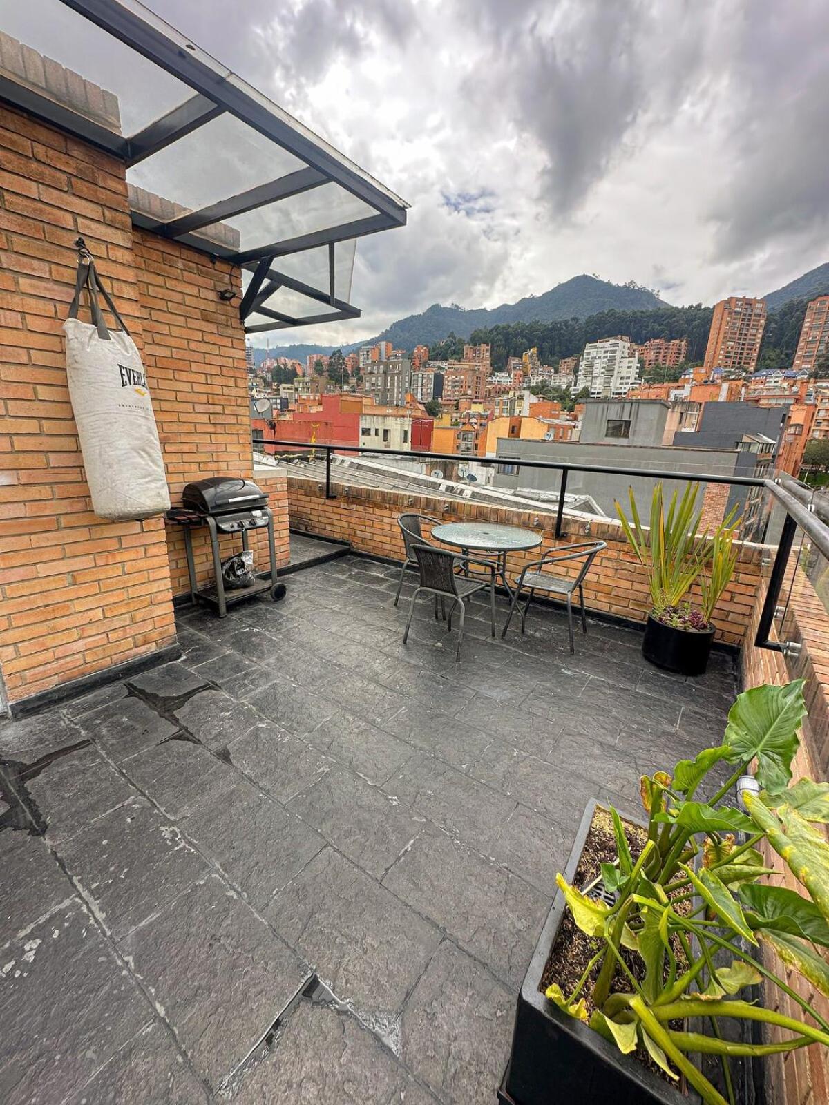 A Penthouse With A Luxury Jacuzzi And Panoramic View *